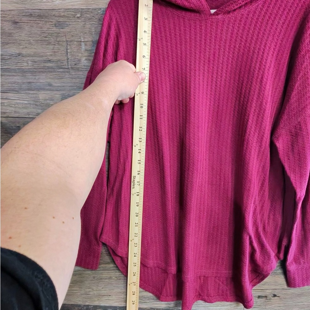 Cha Sor Casual Burgundy Hooded Sweatshirt - Picture 3 of 7